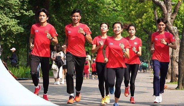 近1500人参加响应第19届亚运会的跑步活动