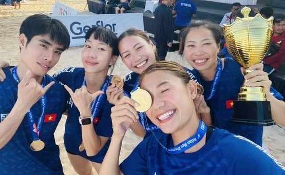 越南女子手球队在2023年亚洲沙滩手球锦标赛夺冠