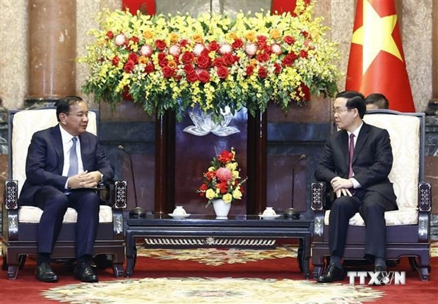越南国家主席武文赏会见柬埔寨副首相兼外交与国际合作大臣布拉索昆