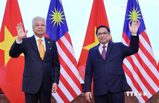 越南与马来西亚建交50周年：推动两国战略伙伴关系不断向前发展