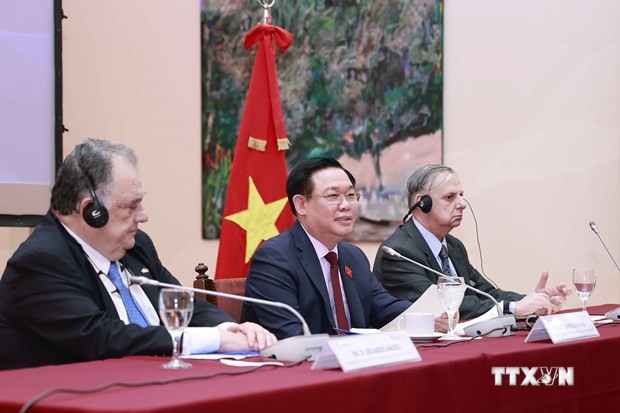 越南国会主席王廷惠出席越南与阿根廷建交50周年庆典并发表重要讲话