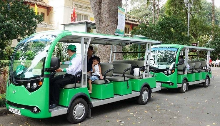 胡志明市拟试用200辆电动四轮车运送游客参观游览城市