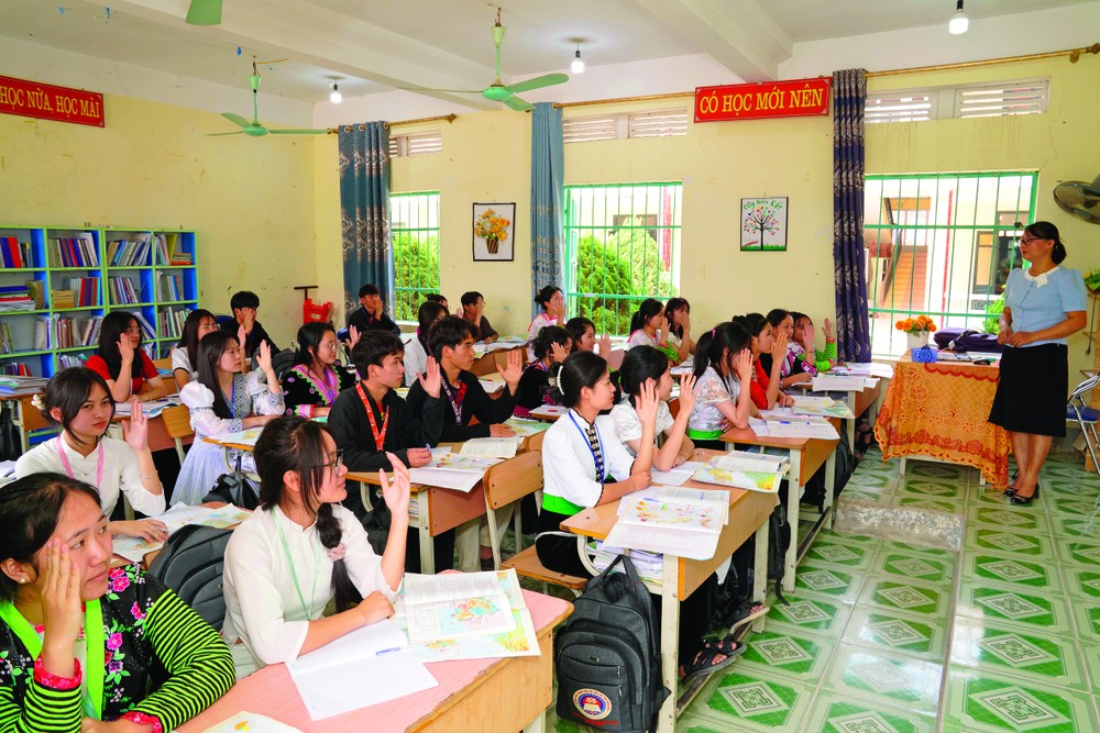 少数民族学生的学习活动。