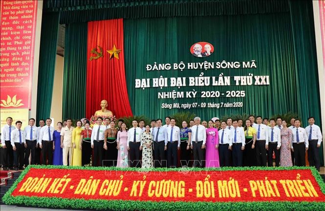 Ban Chấp hành Đảng bộ huyện Sông Mã khóa XXI, nhiệm kỳ 2020 - 2025. Ảnh: Nguyễn Cường – TTXVN