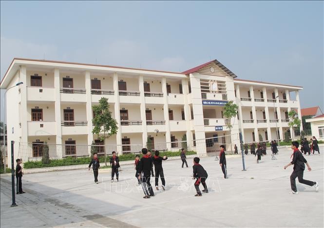 Khu nội trú vừa đưa vào sử dụng của Trường phổ thông dân tộc nội trú huyện Phú Lương. Ảnh: Hoàng Nguyên – TTXVN