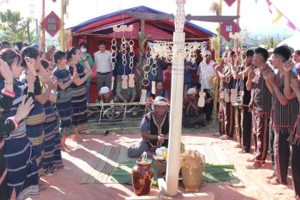 Bình Thuận: Đồng bào Raglai và K'ho đón Tết đầu lúa