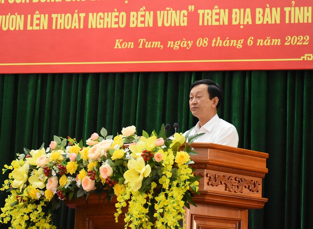 Đồng chí Bí thư Tỉnh ủy Dương Văn Trang phát biểu tại Hội nghị. Nguồn: baokontum.com.vn