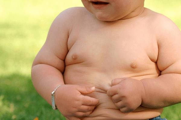 Trẻ sinh bằng phương pháp mổ có nguy cơ phát triển bệnh béo phì và tim mạch
