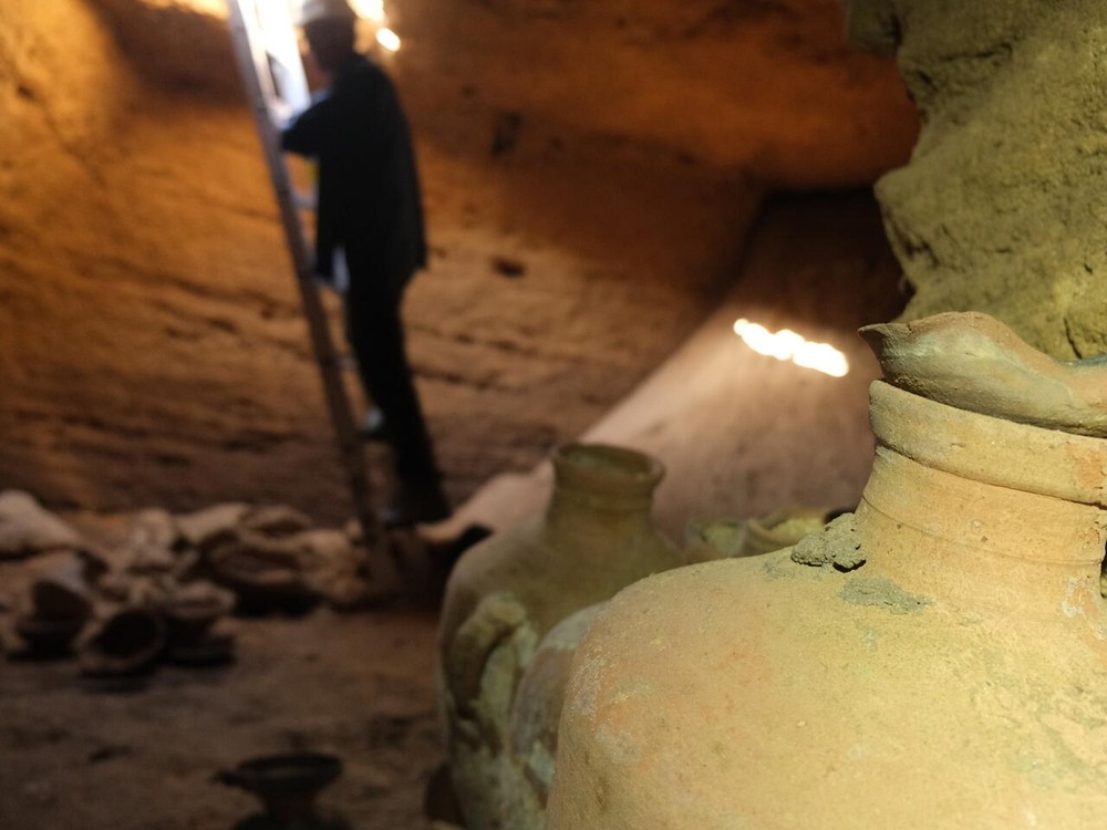 Các nhà khảo cổ học Israel đã công bố phát hiện về một hang động từng là nơi chôn cất dưới thời pharaoh Rameses II của Ai Cập cổ đại. Ảnh: AFP
