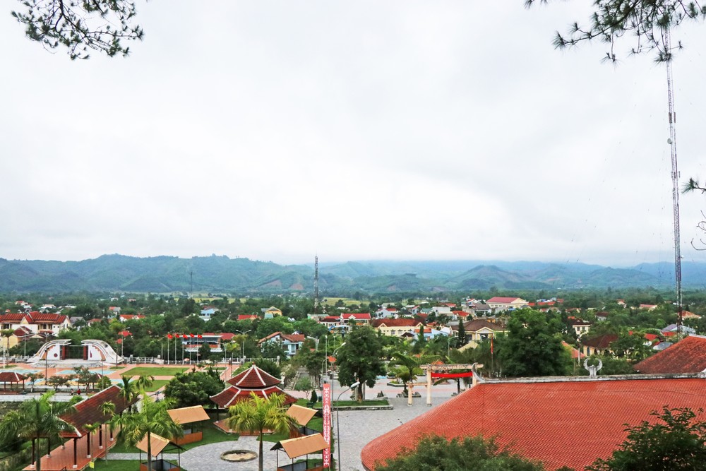 Diện mạo một "đô thị miền núi" ở khu trung tâm huyện A Lưới (Thừa Thiên - Huế). Ảnh: Đỗ Trưởng