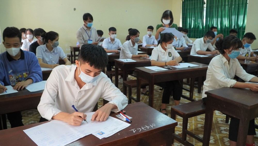 Kỳ thi tốt nghiệp Trung học Phổ thông 2023: Đắk Lắk vận động hỗ trợ thí sinh thuộc hộ nghèo, vùng sâu, vùng xa