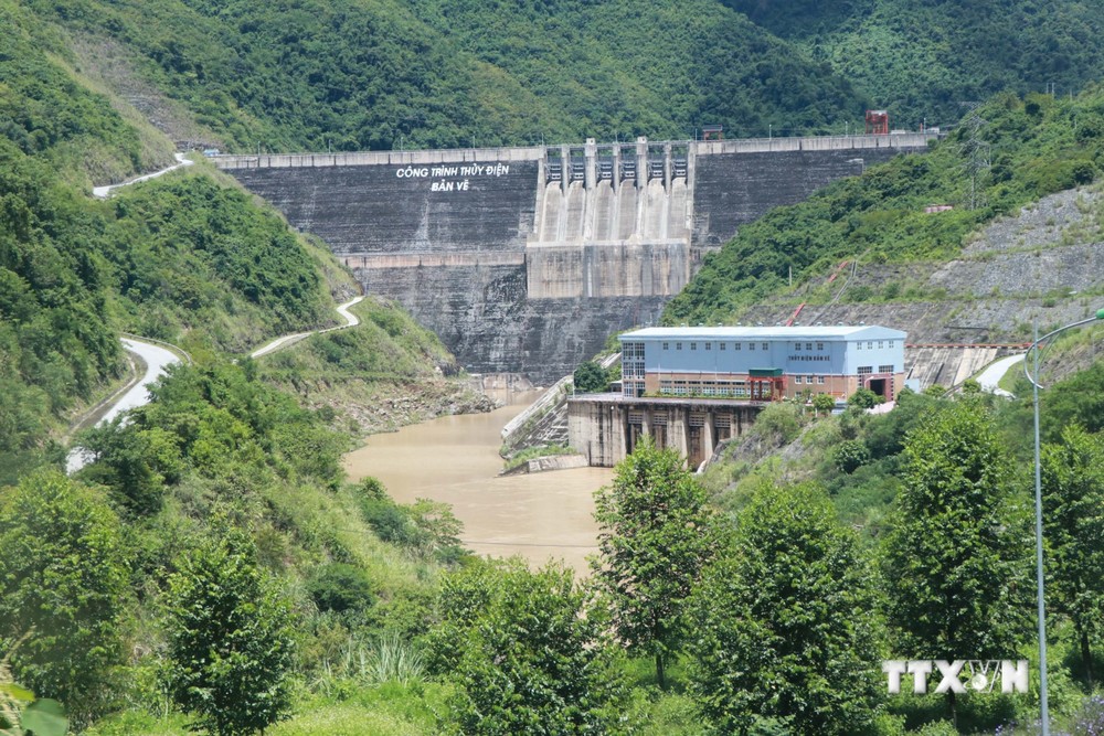 Đập thủy điện của Công ty Thủy điện Bản Vẽ, Nghệ An. Ảnh: Nguyễn Văn Nhật - TTXVN