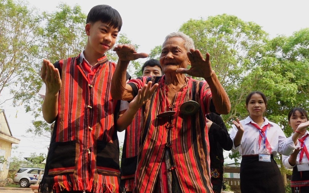 Quảng Trị đưa văn hoá dân gian đồng bào dân tộc thiểu số Pakô-Vân Kiều vào giáo dục học đường