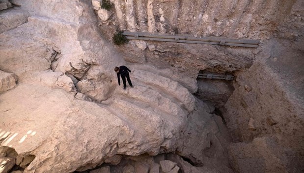 Các đường ống bằng đá đẽo được các nhà khảo cổ học Israel khai quật mới đây. Nguồn: The News