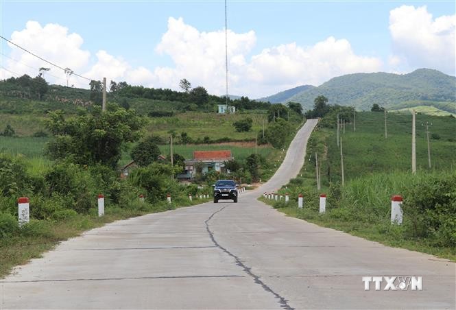 Phú Yên đầu tư đường giao thông cho xã vùng cao cuối cùng 