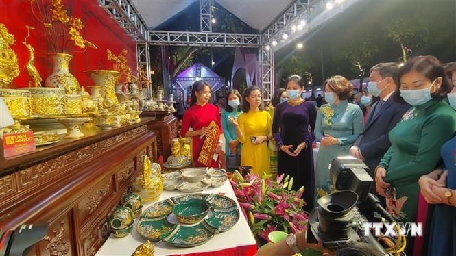 Giao lưu văn hóa, du lịch và sản phẩm sáng tạo của phụ nữ Hà Nội và các tỉnh, thành phố vùng đồng bằng sông Hồng