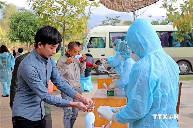 Ngày đầu năm mới, Việt Nam ghi nhận 9 ca mắc COVID-19 nhập cảnh