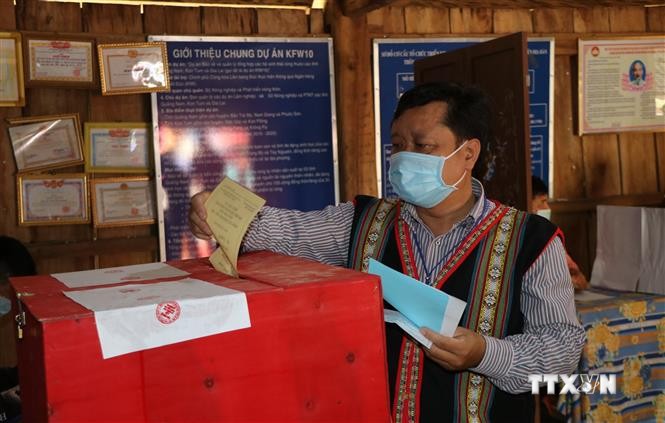 Các điểm bầu cử sớm trên địa bàn tỉnh Kon Tum đều diễn ra thuận lợi