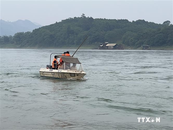 Tuyên Quang: Rủ nhau ra bãi tắm tự phát trên sông Lô, một học sinh bị đuối nước