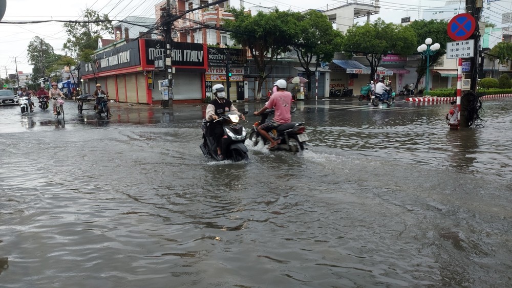 Kiên Giang: Mưa lớn, dông lốc gây nhiều thiệt hại về tài sản