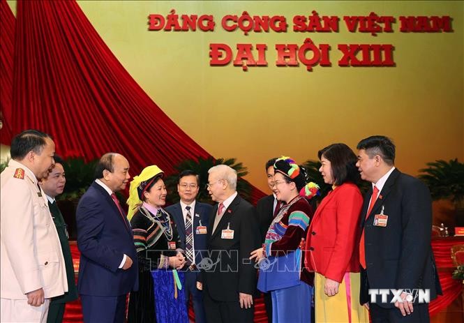 Tổng Bí thư, Chủ tịch nước Nguyễn Phú Trọng và Thủ tướng Chính phủ Nguyễn Xuân Phúc với các đại biểu. Ảnh: TTXVN