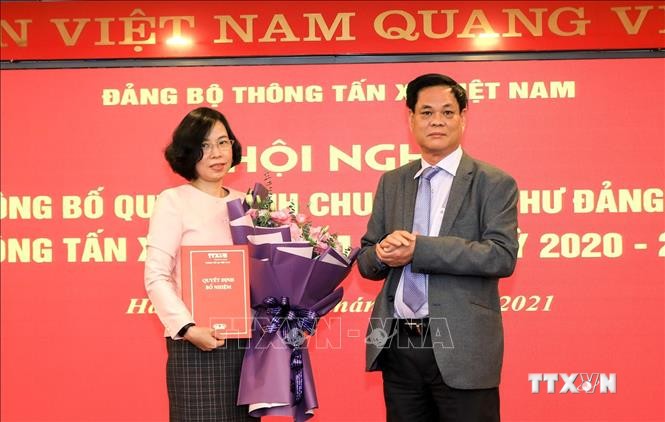 Công bố quyết định chuẩn y bà Vũ Việt Trang làm Bí thư Đảng ủy Thông tấn xã Việt Nam