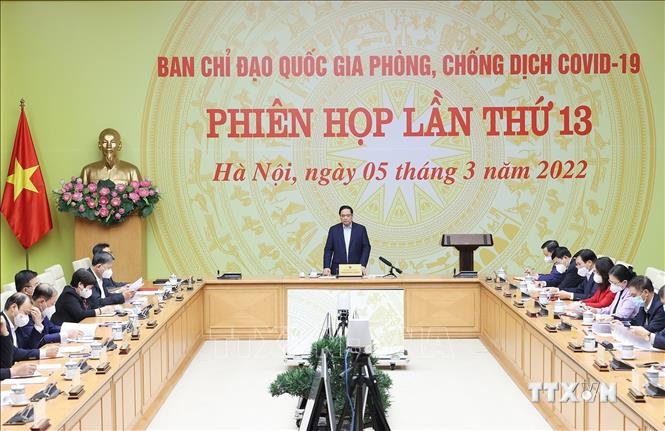 Thủ tướng Phạm Minh Chính chủ trì phiên họp lần thứ 13 Ban Chỉ đạo Quốc gia phòng, chống dịch COVID-19. Ảnh: Dương Giang-TTXVN
