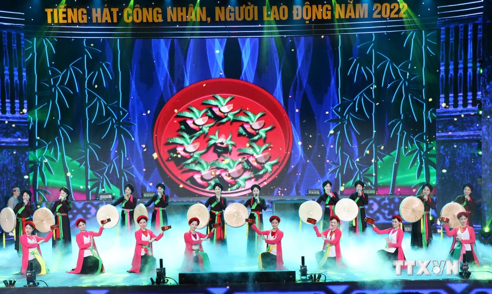 Chương trình biểu diễn nghệ thuật chào mừng của đoàn Bắc Ninh. Ảnh: Thanh Thương - TTXVN