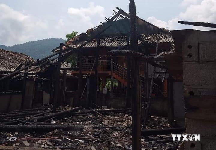 Hiện trường vụ cháy 3 nhà dân ở xã Phúc An, huyện Yên Bình xảy ra vào ngày 24/8. Ảnh: TTXVN phát