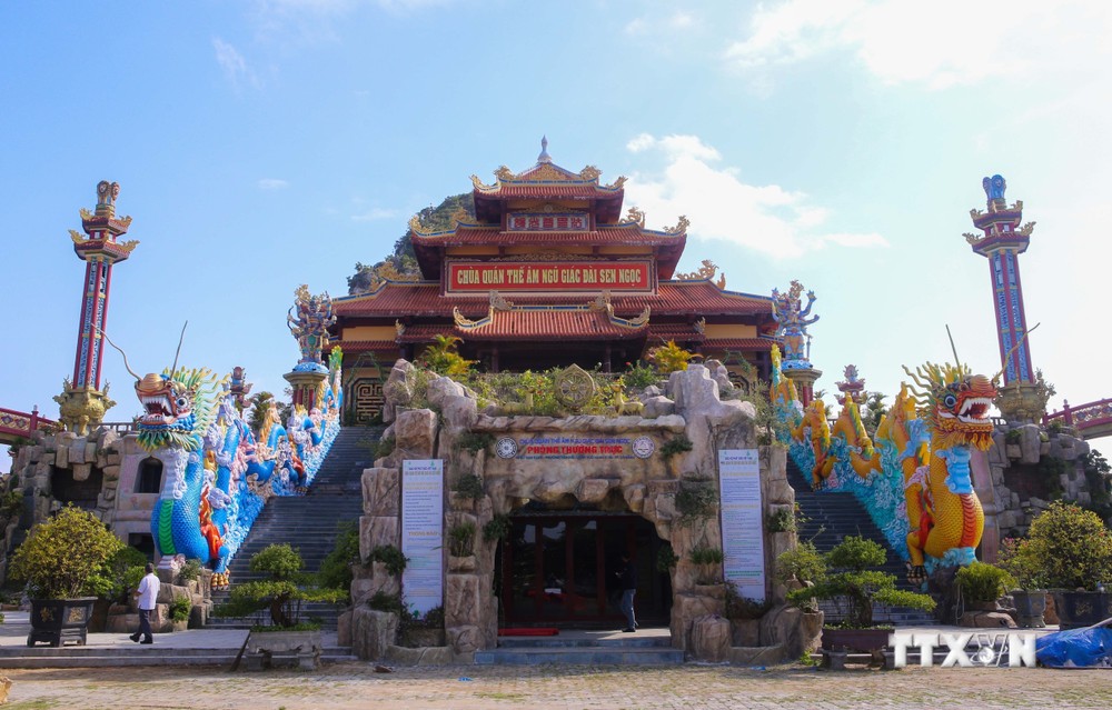 Nhiều công trình tại chùa Quán Thế Âm Ngũ Hành Sơn đã được hoàn tất sẵn sàng cho việc tổ chức Lễ hội. Ảnh: Trần Lê Lâm - TTXVN