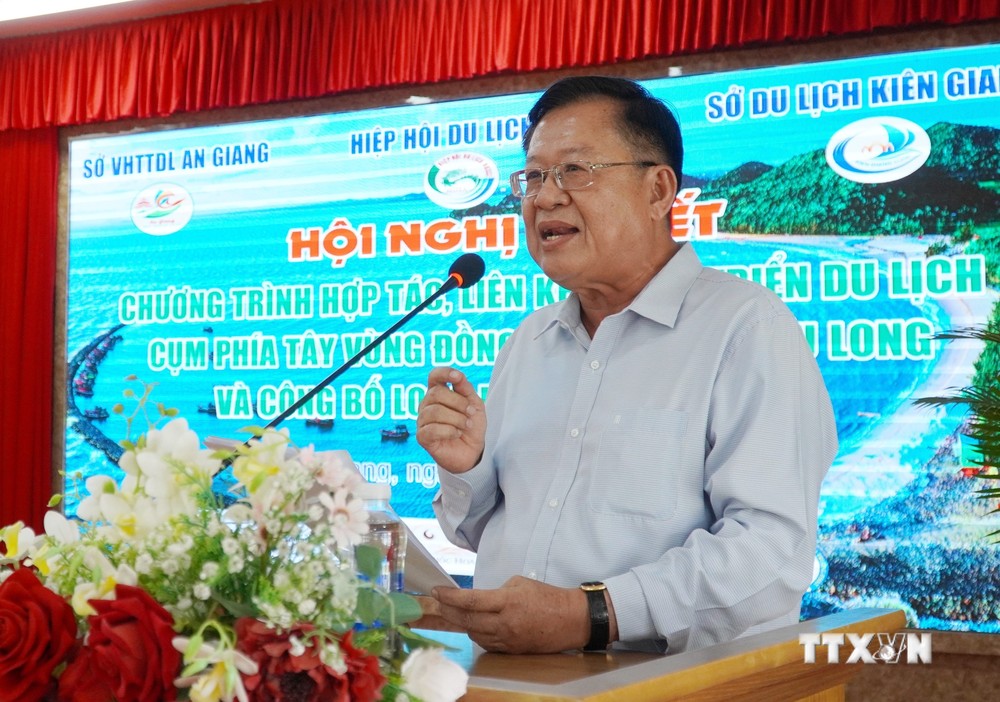 Ông Trần Việt Phường, Chủ tịch Hiệp Hội Du lịch đồng bằng sông Cửu Long phát biểu. Ảnh: Văn Sĩ - TTXVN
