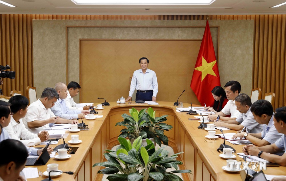 Phó Thủ tướng Lê Minh Khái phát biểu tại cuộc họp. Ảnh: An Đăng - TTXVN