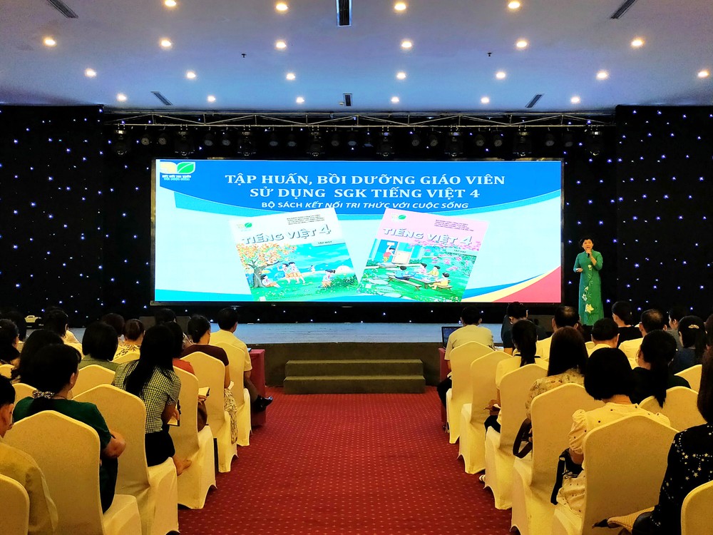 Nhà xuất bản Giáo dục Việt Nam hoàn thành tập huấn giáo viên sử dụng sách giáo khoa lớp 4, 8 và 11
