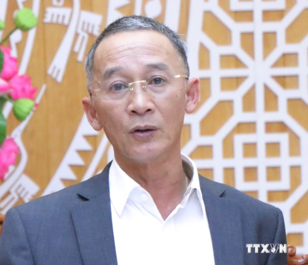 Bắt tạm giam Chủ tịch UBND tỉnh Lâm Đồng Trần Văn Hiệp về hành vi "Nhận hối lộ"