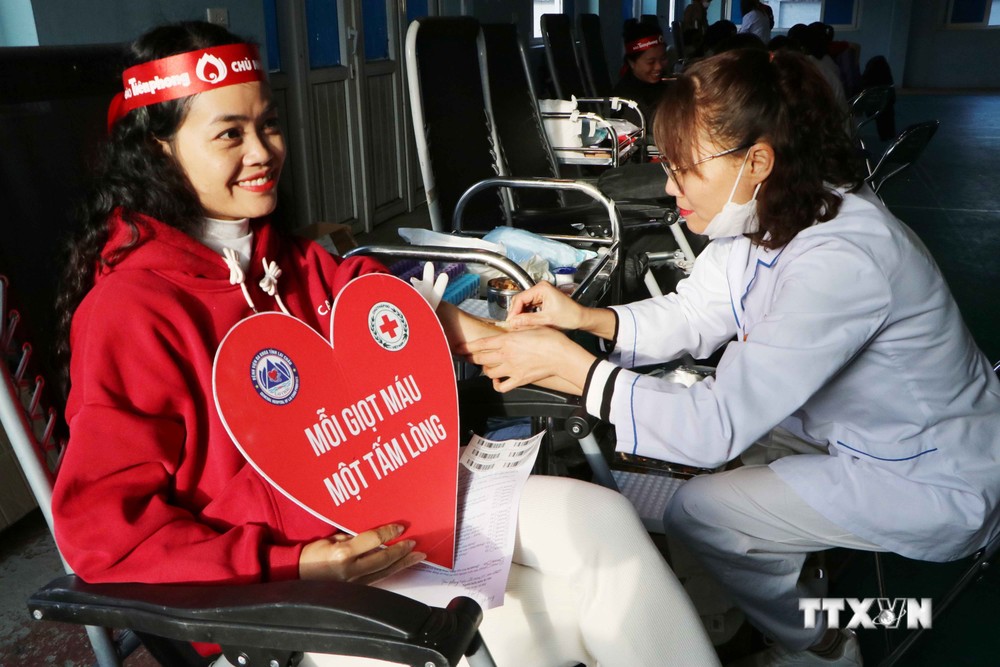 Cô giáo Trần Thị Phượng, giáo viên Trường mầm non Tân Phong đã 7 lần hiến máu tình nguyện. Ảnh: Nguyễn Oanh - TTXVN