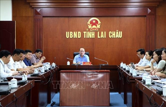 Ban Chỉ đạo cải cách hành chính của tỉnh Lai Châu tổ chức họp bàn, đưa ra giải pháp để tăng chỉ số cải cách hành chính hằng năm. Ảnh: Việt Hoàng - TTXVN