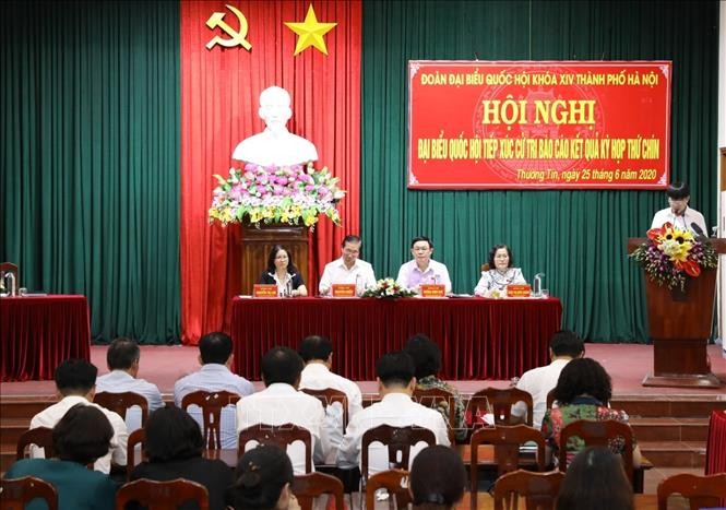 Quang cảnh buổi tiếp xúc cử tri huyện Thường Tín. Ảnh: Văn Điệp - TTXVN