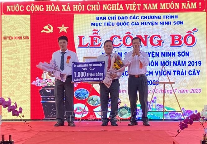 UBND tỉnh Ninh Thuận hỗ trợ kinh phí để địa phương tiếp tục đầu tư, nâng cao chất lượng các công trình trên địa bàn. Ảnh: Công Thử - TTXVN