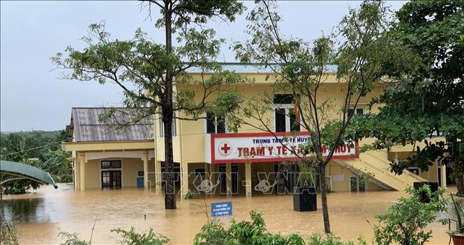 Quảng Trị: Mực nước có nơi vượt đỉnh lũ năm 1983, hàng ngàn nhà dân bị ngập sâu