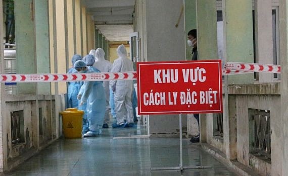 Việt Nam ghi nhận 8 ca mắc COVID-19 mới được cách ly ngay sau khi nhập cảnh