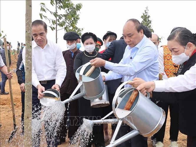 Thủ tướng Nguyễn Xuân Phúc phát động Tết Trồng cây Xuân Tân Sửu 2021 tại Tuyên Quang
