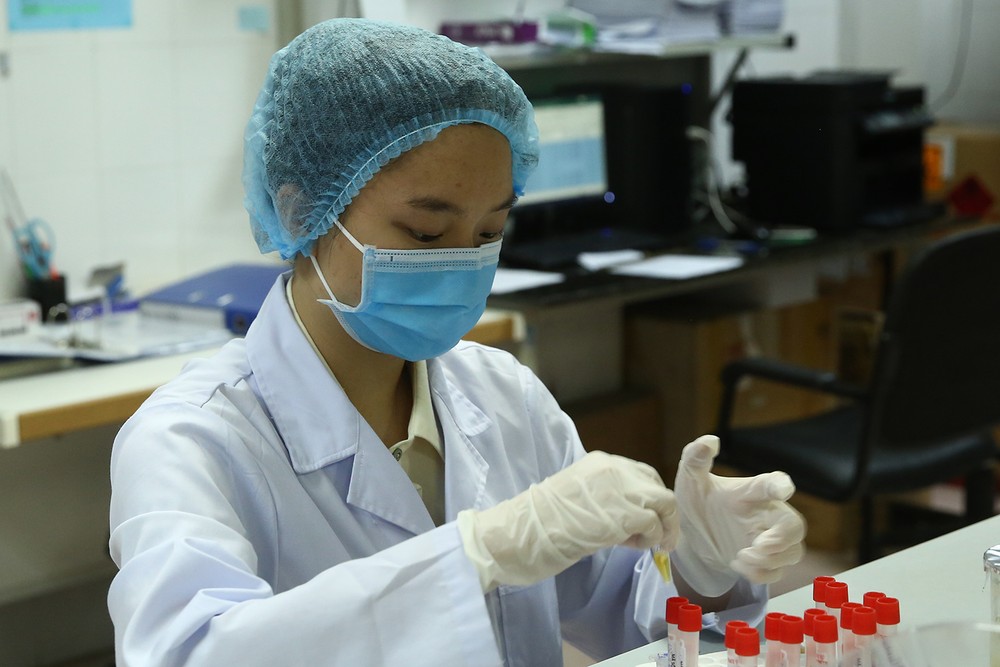 Vaccine phòng COVID-19 được Việt Nam phê duyệt khẩn cấp đều qua 3 lần thử nghiệm lâm sàng