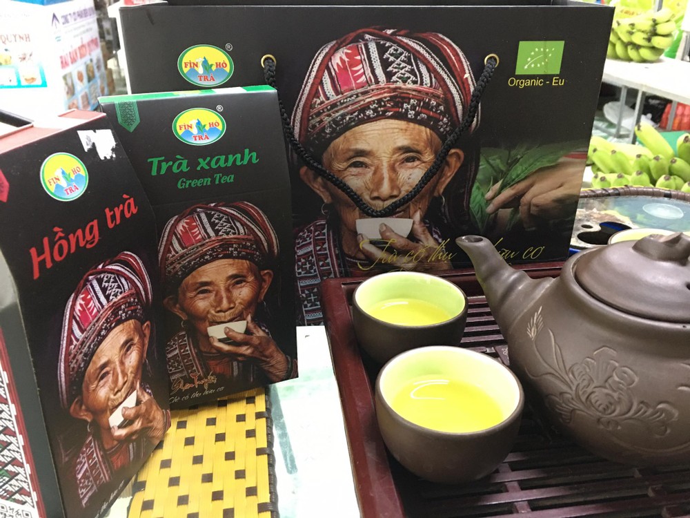 2 sản phẩm Trà xanh và Hồng trà của HTX chế biến chè Phìn Hồ. Nguồn: baohagiang.vn