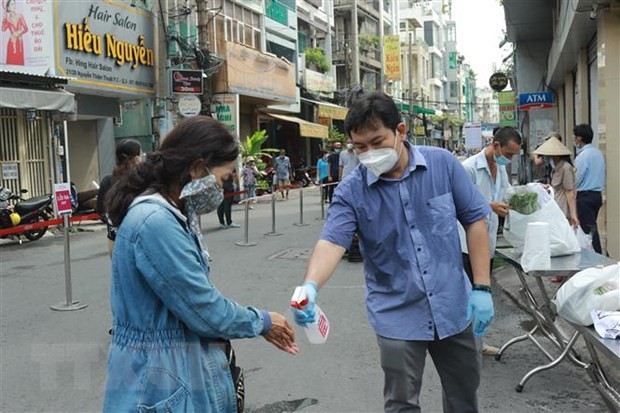 Ngày 19/7, số ca mắc COVID-19 giảm mạnh chủ yếu ở Thành phố Hồ Chí Minh