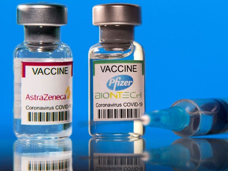Bộ Y tế thông tin về sử dụng kết hợp hai loại vaccine phòng COVID-19 khác nhau