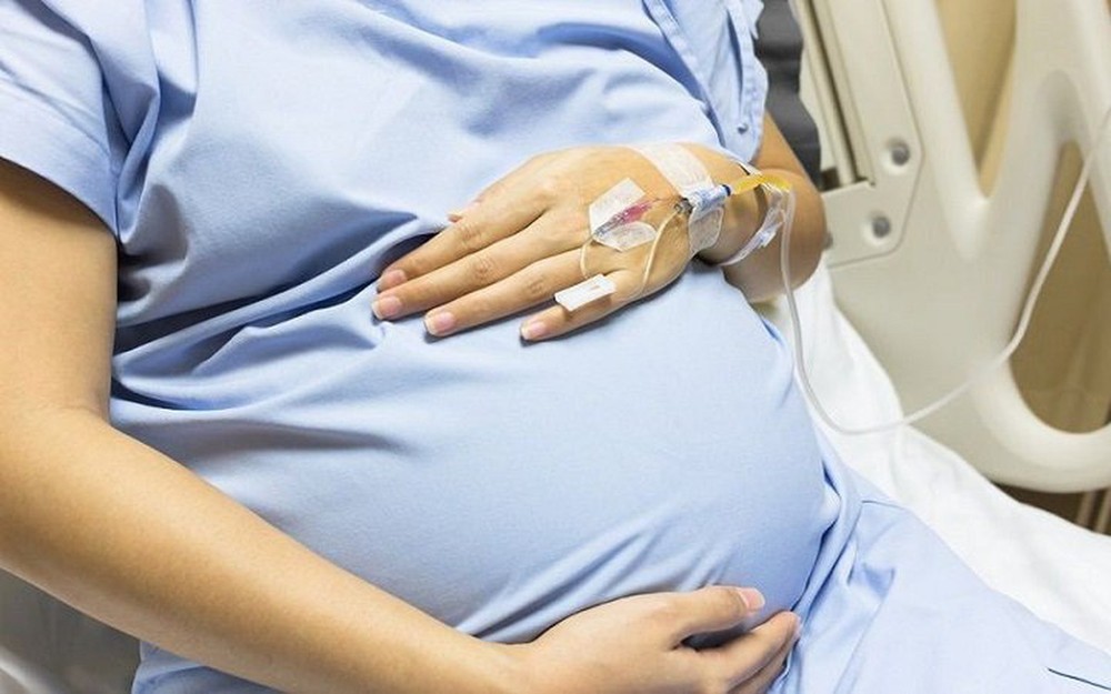 Nhiều nghiên cứu bác bỏ thông tin sai lệch về tác động của vaccine ngừa COVID-19 tới mang thai và khả năng sinh sản