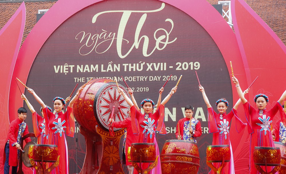 Tiết mục biểu diễn nghệ thuật tại Ngày thơ Việt Nam lần thứ XVII-2019. Ảnh: hanoimoi.com