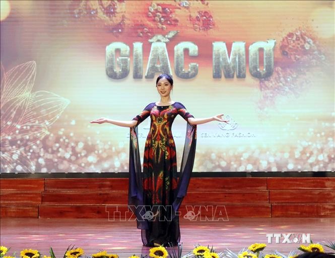 Bắc Giang: Tôn vinh giá trị của trang phục áo dài Việt Nam
