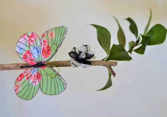 Loại vải dệt thông minh của nhóm UNSW cho phép cấu hình lại vải tạo ra các cấu trúc biến đổi hình dạng chẳng hạn như con bướm và bông hoa này và có thể cử động nhờ thủy lực. Ảnh: unsw.edu.au