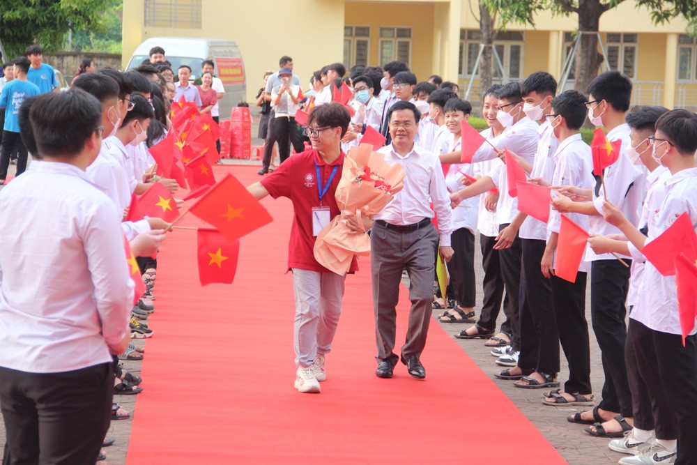Hành trình chạm tới Huy chương Vàng Olympic Hóa học quốc tế của cậu học trò miền núi Hương Sơn